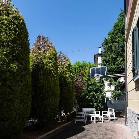 Bologna, Vicino Ospedali Sant'orsola E Malpighi, Centro Storico E Fiera *