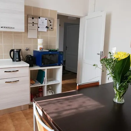 Bologna, Vicino Ospedali Sant'orsola E Malpighi, Centro Storico E Fiera Bolonya