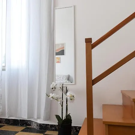 Bologna, Vicino Ospedali Sant'orsola E Malpighi, Centro Storico E Fiera