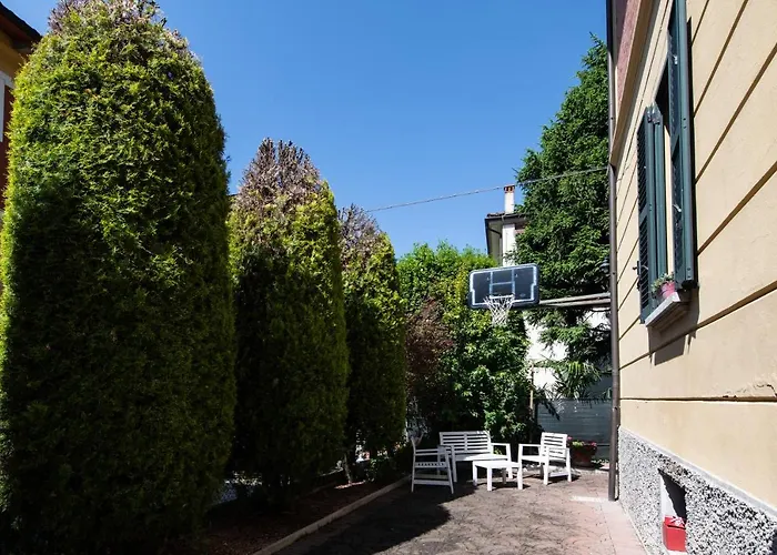 Bologna, Vicino Ospedali Sant'orsola E Malpighi, Centro Storico E Fiera *