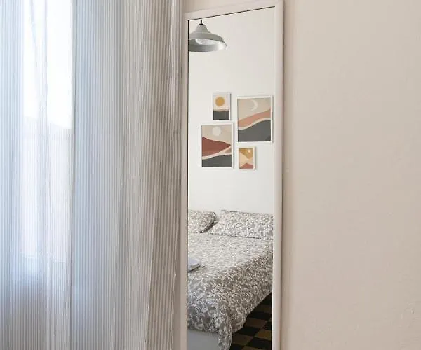 Bologna, Vicino Ospedali Sant'orsola E Malpighi, Centro Storico E Fiera